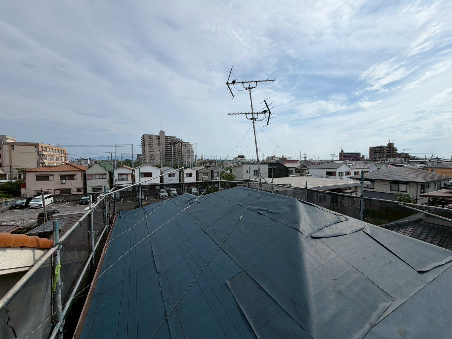 立平葺き替え工事施工後の屋根