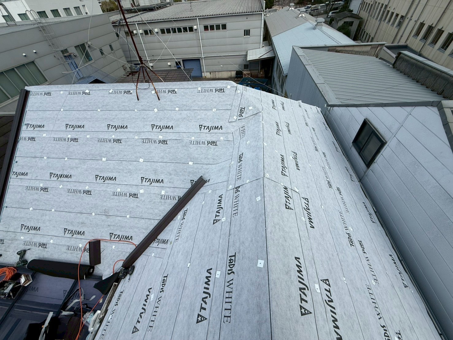 M様邸 ガルテクトカバー工事 防水シート施工