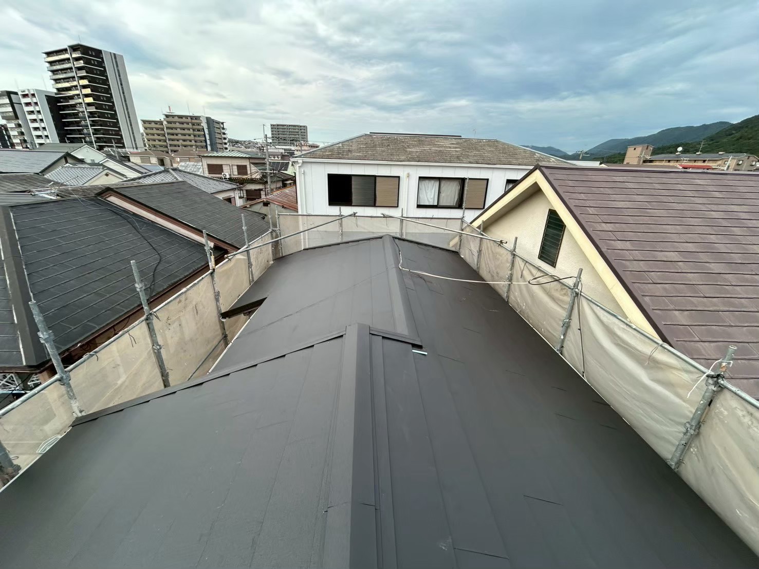 S様邸 ガルテクト屋根カバー工事施工後 別角度