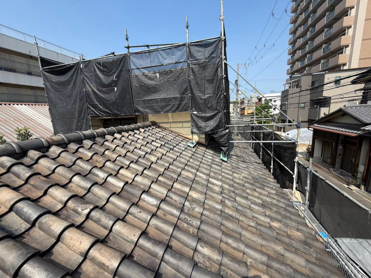 T様邸 立平葺き替え工事 施工前の瓦屋根